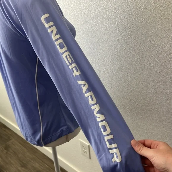 Under Armour Women's Hoodie Size Small - Picture 4 of 7